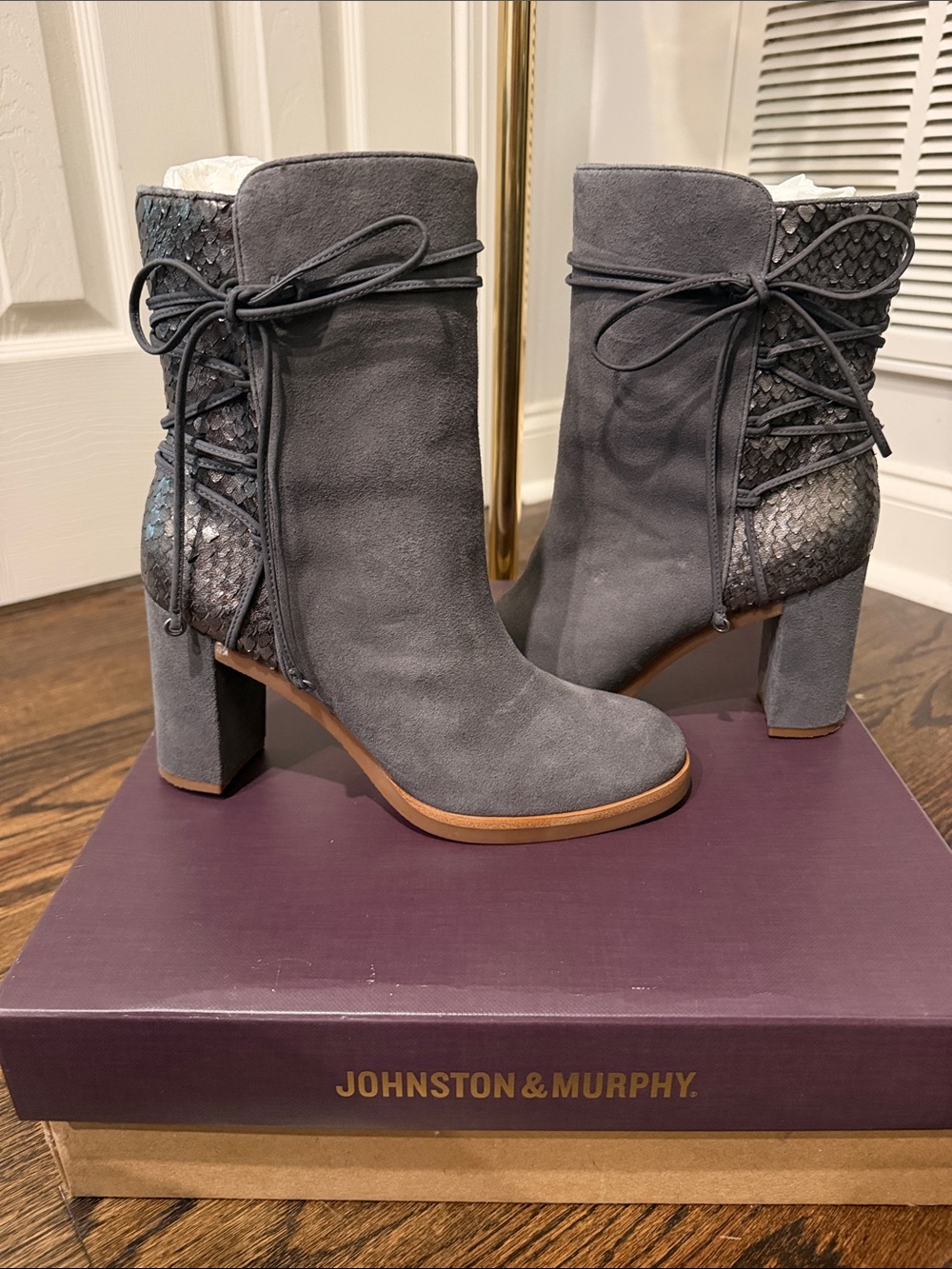 NIB Johnston & Murphy Gray Suede Lace-Back Block Heel Booties